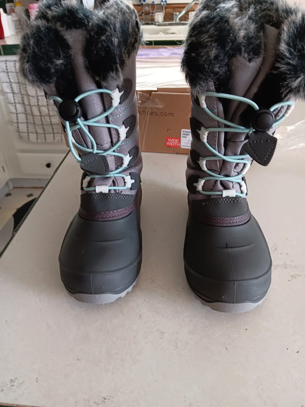 Kids Kamik Winter Boots Size 12C . New.